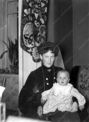 Наталья Павловна Микеладзе с сыном Павлом
